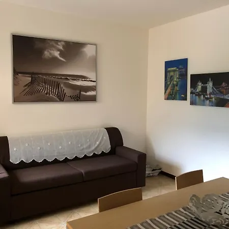 بيت ضيافة Sonia House 1 اباديا لاريانا